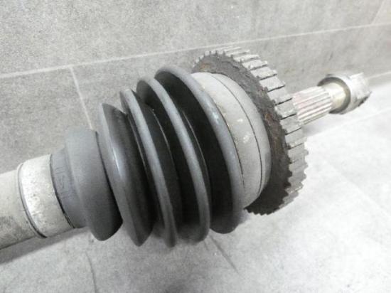 Antriebswelle links 206 SW 1,4l 65kw Peugeot 206 SW Kombi (Typ:2E) Bild Antriebswelle links 206 SW 1,4l 65kw Peugeot 206 SW Kombi (Typ:2E)