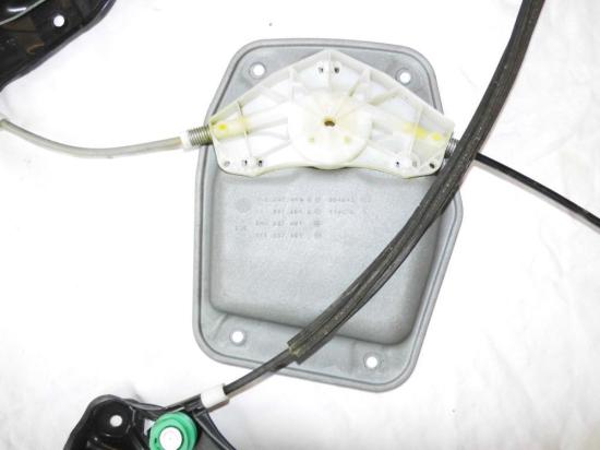 Fensterheber v.l. elektr. ohne Motor 5M0837461 VW Golf Plus (Typ:1KP/5M) Golf Plus Bild Fensterheber v.l. elektr. ohne Motor 5M0837461 VW Golf Plus (Typ:1KP/5M) Golf Plus