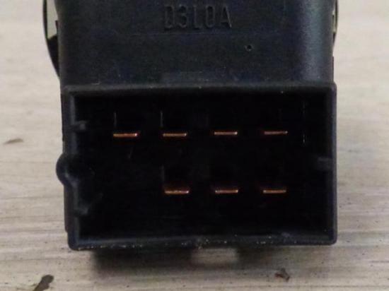 Schalter Spiegeleinstellung Ford Focus I Turnier und Stufenheck (Typ:DFW/DNW) Turnier * Bild Schalter Spiegeleinstellung Ford Focus I Turnier und Stufenheck (Typ:DFW/DNW) Turnier *