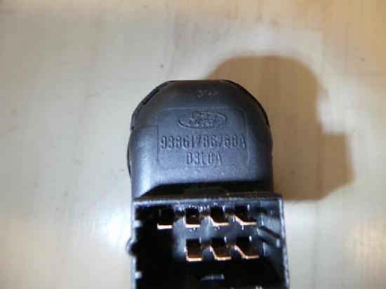 Schalter Spiegeleinstellung Ford Fiesta 4 und 5 (Typ:JBS/JAS, 3/5-türig) Focus Bild Schalter Spiegeleinstellung Ford Fiesta 4 und 5 (Typ:JBS/JAS, 3/5-türig) Focus