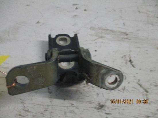 Türscharnier h.r. unten stra J Kombi Bj 2011 Opel Astra J Lim./Sports Tourer (Typ:) Bild Türscharnier h.r. unten stra J Kombi Bj 2011 Opel Astra J Lim./Sports Tourer (Typ:)