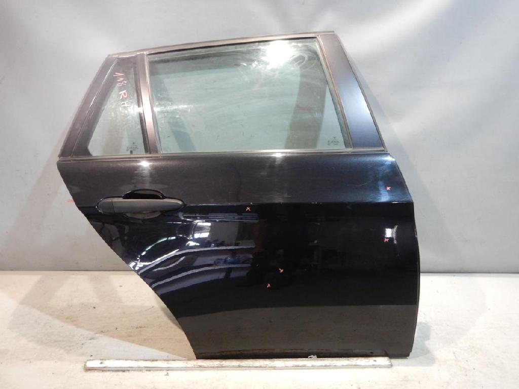 BMW 320I E90/E91 Türe hinten rechts 5-Türer mit Seitenscheibe, Fensterheber elektrisch, Türe hinten rechts
Farbcode: 475 Blacksaphire Metallic