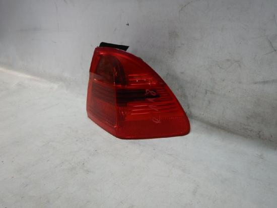 BMW 320I E90/E91 Rücklicht rechts, Rückleuchte rechts, Hecklicht rechts, Heckleuchte rechts, Schlusslicht rechts, Schlussleuchte rechts Bild BMW 320I E90/E91 Rücklicht rechts, Rückleuchte rechts, Hecklicht rechts, Heckleuchte rechts, Schlusslicht rechts, Schlussleuchte rechts 
