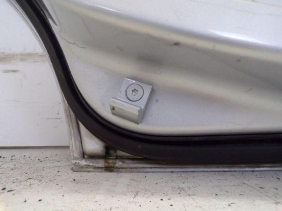 Tür links hinten 354 Titansilber met. BMW 3 (E90) 318I 105 KW Bild Tür links hinten 354 Titansilber met. BMW 3 (E90) 318I 105 KW