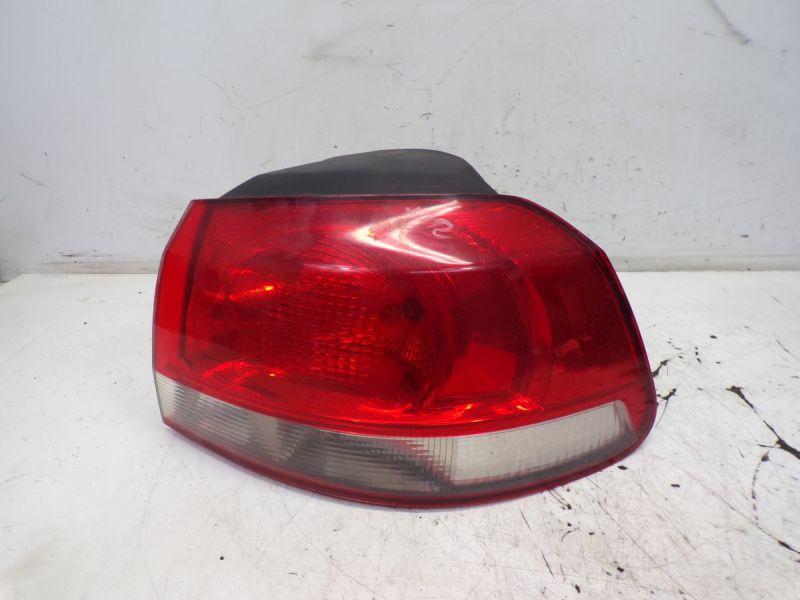 Rückleuchte Rücklicht aussen rechts VW GOLF VI (5K1) 1.6 TDI 77 KW 5K0945112