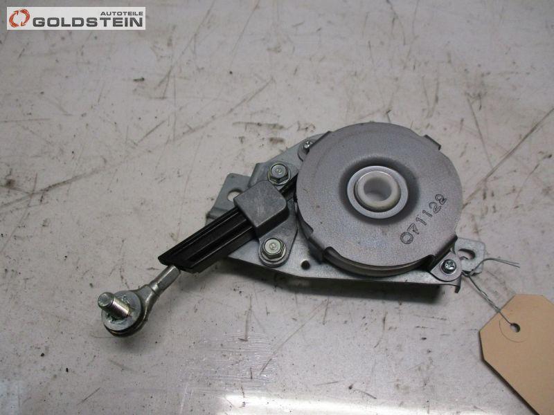 Halter Verriegelung Heckklappe unterteil rechts Seil Zug MITSUBISHI OUTLANDER II (CW_W) 2.0 DI-D 103 KW 071119 Bild Halter Verriegelung Heckklappe unterteil rechts Seil Zug MITSUBISHI OUTLANDER II (CW_W) 2.0 DI-D 103 KW 071119
