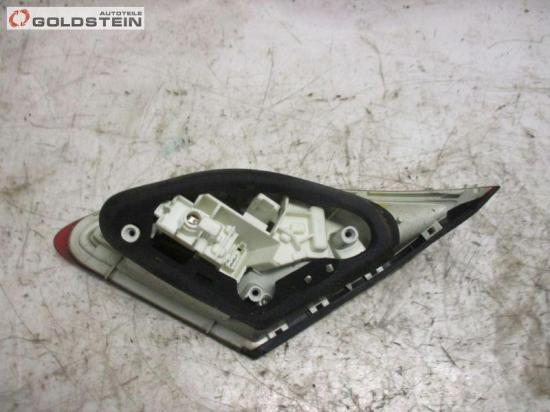 Rückleuchte Rücklicht innen links Rücklicht Bremsleuchte Bremslicht OPEL ASTRA J 1.7 CDTI 92 KW Bild Rückleuchte Rücklicht innen links Rücklicht Bremsleuchte Bremslicht OPEL ASTRA J 1.7 CDTI 92 KW