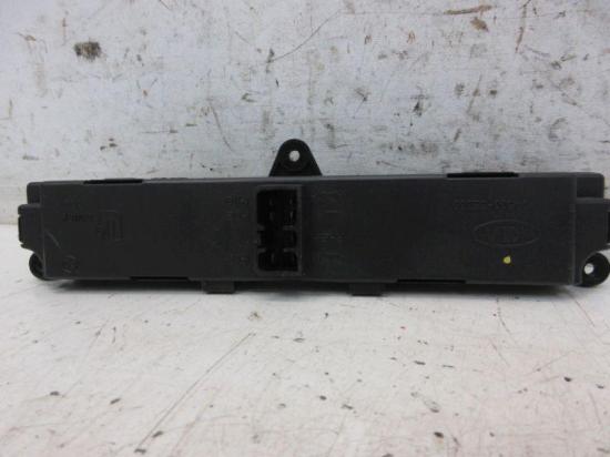 Uhr Digitaluhr Display KIA SORENTO I (JC) 3.5 V6 4WD 141 KW 945003E300 Bild Uhr Digitaluhr Display KIA SORENTO I (JC) 3.5 V6 4WD 141 KW 945003E300