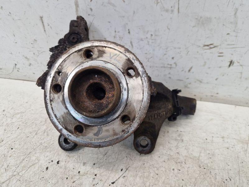 Achsschenkel Radnabe vorne links MERCEDES-BENZ VITO BUS (W639) 111 CDI 85 KW A6393301232/A6393300632