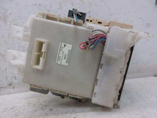 Steuergerät Sicherungskasten ECU TOYOTA YARIS (_P9_) 1.0 VVT-I 51 KW 8273052700 Bild Steuergerät Sicherungskasten ECU TOYOTA YARIS (_P9_) 1.0 VVT-I 51 KW 8273052700