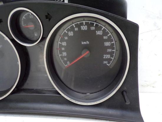 Tachometer Kombiinstrument KMH ENTHEIRATET OPEL ASTRA H CARAVAN (L35) 1.7 CDTI 74 KW 13172012 Bild Tachometer Kombiinstrument KMH ENTHEIRATET OPEL ASTRA H CARAVAN (L35) 1.7 CDTI 74 KW 13172012