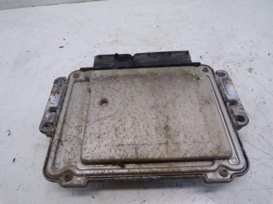 Steuergerät Motor Motorsteuergerät ENTHEIRATET Z17DTH OPEL ASTRA H CARAVAN (L35) 1.7 CDTI 74 KW 0281011943/55556829 Bild Steuergerät Motor Motorsteuergerät ENTHEIRATET Z17DTH OPEL ASTRA H CARAVAN (L35) 1.7 CDTI 74 KW 0281011943/55556829