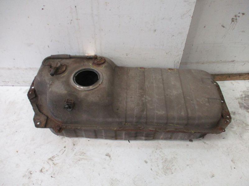 Tank Kraftstofftank Benzintank KIA SORENTO I (JC) 3.5 V6 4WD 141 KW Bild Tank Kraftstofftank Benzintank KIA SORENTO I (JC) 3.5 V6 4WD 141 KW
