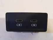 Aux/usb-Anschluss / USB POORT ACHTER 82A035736A Audi RS 3 Sportback (8YA) Schrägheck 5-drs 2.5 TFSI 20V Quattro (DNWC) 2021-12