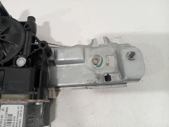 Fensterheber Elektr. Rechts Hinten 980608858001 Peugeot 2008 (CU) Großraumlimousine 1.2 12V e-THP PureTech 130 (EB2DTS(HNY)) 2016 Bild Fensterheber Elektr. Rechts Hinten 980608858001 Peugeot 2008 (CU) Großraumlimousine 1.2 12V e-THP PureTech 130 (EB2DTS(HNY)) 2016