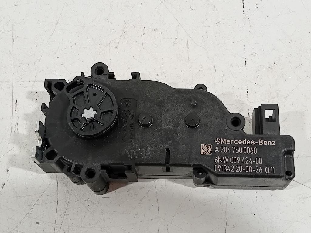 Heckklappenmotor A2047500060 Mercedes-Benz E (W213) Limousine E-300 e 2.0 Turbo 16V (M274.920) 2020-11