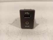 Aux/usb-Anschluss met usb 795405504 Nissan Micra (K14) Schrägheck 0.9 IG-T 12V (H4B-408) 2018