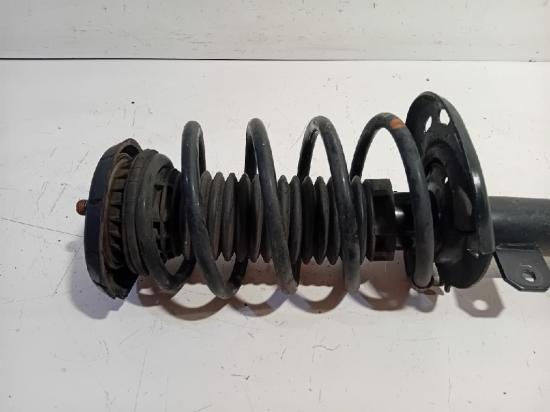 Federbein Links Vorne 9820326380 Peugeot 2008 (CU) Gro?raumlimousine 1.2 12V e-THP PureTech 130 (EB2DTS(HNY)) 2016 Bild Federbein Links Vorne 9820326380 Peugeot 2008 (CU) Gro?raumlimousine 1.2 12V e-THP PureTech 130 (EB2DTS(HNY)) 2016