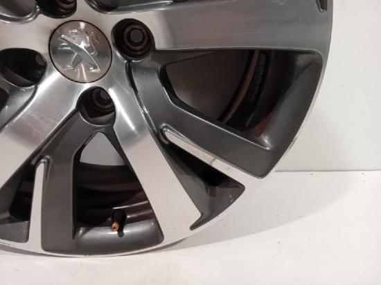 Felge 9678398277 Peugeot 2008 (CU) Gro?raumlimousine 1.2 12V e-THP PureTech 130 (EB2DTS(HNY)) 2016 Bild Felge 9678398277 Peugeot 2008 (CU) Gro?raumlimousine 1.2 12V e-THP PureTech 130 (EB2DTS(HNY)) 2016