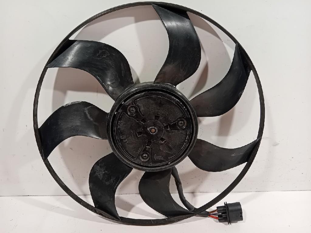 Kühlerventilatormotor 1137328645 Mercedes-Benz C Estate (S205) Kombi C-200d 1.6 Turbo 16V (OM654.916) 2019