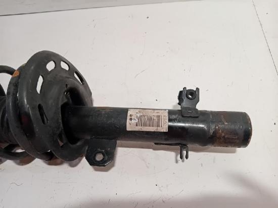 Federbein Links Vorne 9820326380 Peugeot 2008 (CU) Gro?raumlimousine 1.2 12V e-THP PureTech 130 (EB2DTS(HNY)) 2016 Bild Federbein Links Vorne 9820326380 Peugeot 2008 (CU) Gro?raumlimousine 1.2 12V e-THP PureTech 130 (EB2DTS(HNY)) 2016