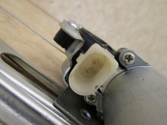 Fensterheber elek. rechts hinten hinten BMW 3 (E46) 316I 77 KW 0646264 Bild Fensterheber elek. rechts hinten hinten BMW 3 (E46) 316I 77 KW 0646264