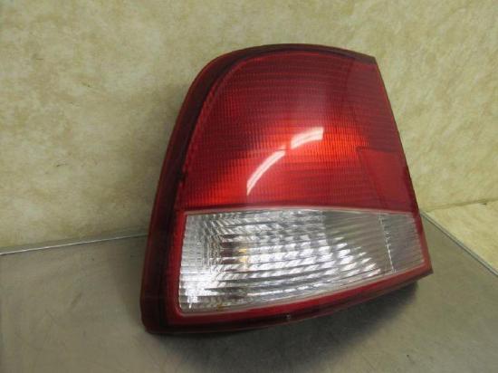 Rückleuchte links HYUNDAI ACCENT II (LC) 1.5 75 KW Bild Rückleuchte links HYUNDAI ACCENT II (LC) 1.5 75 KW