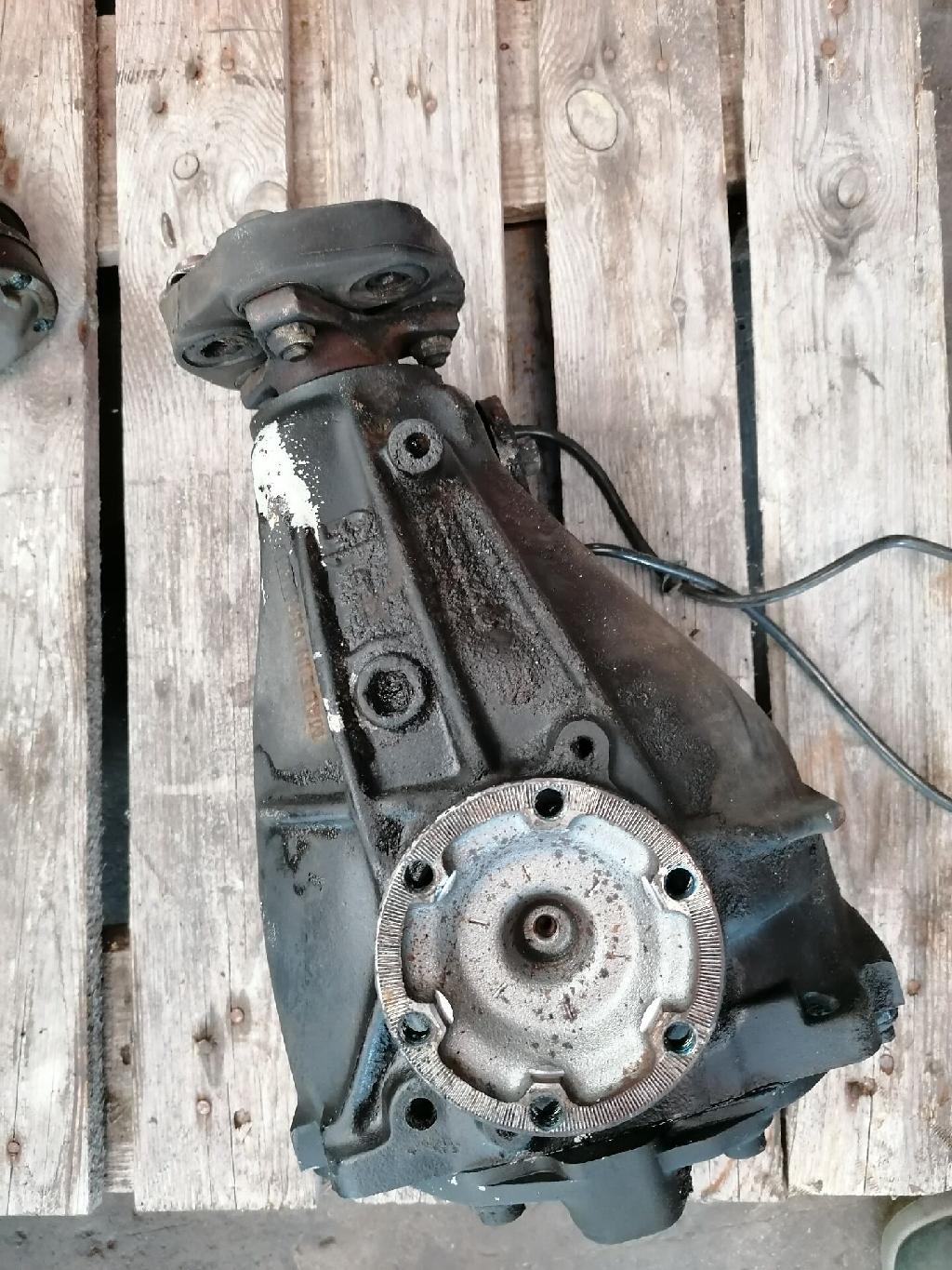 Differenzialgetriebe / Differential gearbox Mercedes-benz 124 Bj 1995 R1243513008