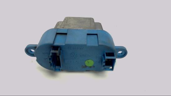 Gebläseregler Widerstand VW Transporter Bj 2004 7L0907521 Bild Gebläseregler Widerstand VW Transporter Bj 2004 7L0907521