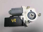 Fensterhebermotor vorne rechts VW Golf 1C1959802A