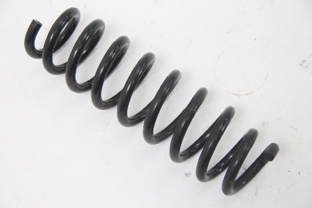 Feder hinten links BMW 1er E87 33536772440 C0 1,6 85 KW 115 PS Benzin 12/2006