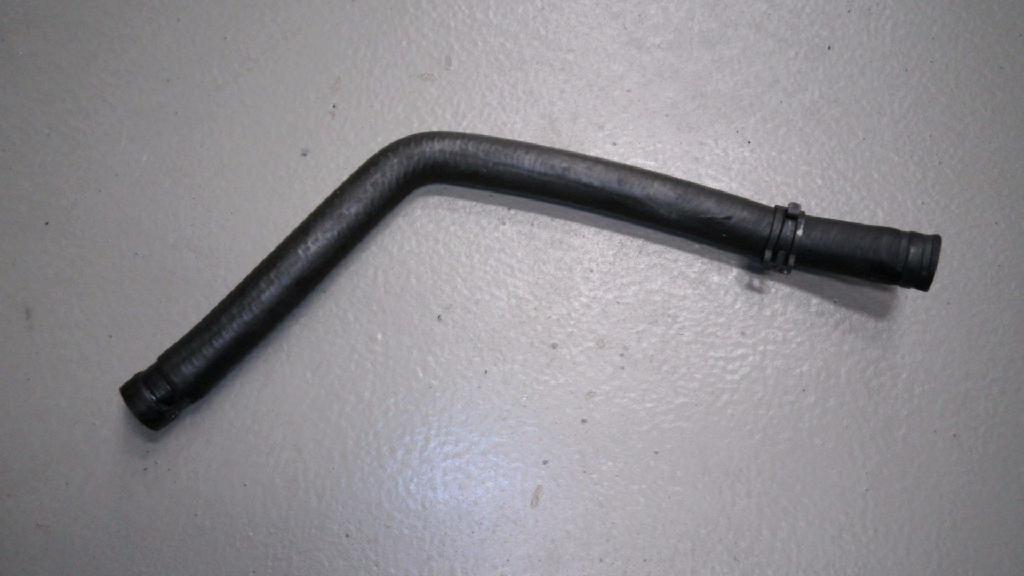 Servoschlauch AN Ausgleichsbehälter 4B0422887E Passat Variant 1.9 TDI Elegance 3BG/3BL/3BS Bj 2002