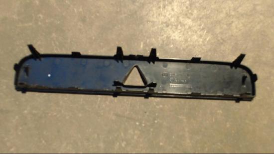 Blende Armaturenbrett Warnblinkschalter 3C0858063F Passat Variant 2.0 TDI 3C/3CC Bj 2007 Bild Blende Armaturenbrett Warnblinkschalter 3C0858063F Passat Variant 2.0 TDI 3C/3CC Bj 2007