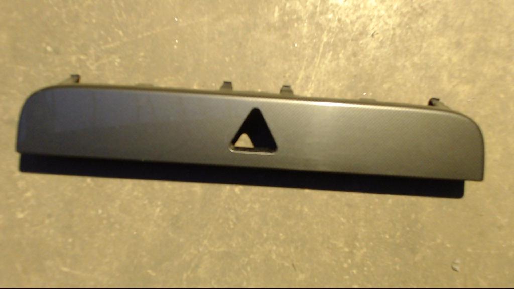 Blende Armaturenbrett Warnblinkschalter 3C0858063F Passat Variant 2.0 TDI 3C/3CC Bj 2007