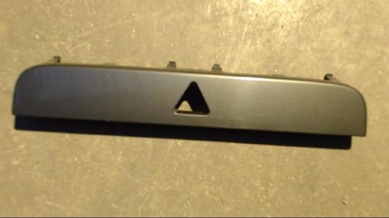 Blende Armaturenbrett Warnblinkschalter 3C0858063F Passat Variant 2.0 TDI 3C/3CC Bj 2007 Bild Blende Armaturenbrett Warnblinkschalter 3C0858063F Passat Variant 2.0 TDI 3C/3CC Bj 2007