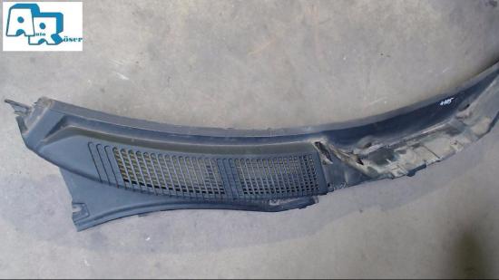 Abdeckung Wasserkasten Wischergestänge 8200136789 Scenic 1.5 dCi Comfortline JM Bj 2005 Bild Abdeckung Wasserkasten Wischergestänge 8200136789 Scenic 1.5 dCi Comfortline JM Bj 2005