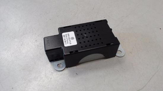 Antennenverstärker Entstörfilter 5M0035570B Golf 2.0 GTI DSG 5K Bj 2011 Bild Antennenverstärker Entstörfilter 5M0035570B Golf 2.0 GTI DSG 5K Bj 2011