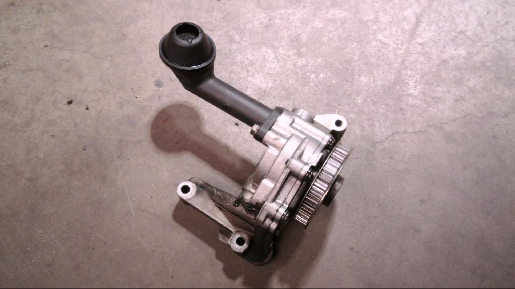 Ölpumpe 03L115105B Golf Cabrio 1.6 TDI Quiksilver 5K Bj 2012