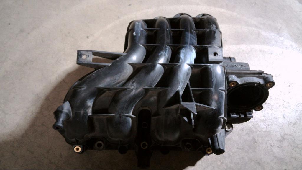 Ansaugbrücke 036129711 Golf 1.4 Distinctive 1 J Bj 2003