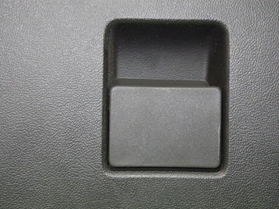 Ablage unten links OPEL INSIGNIA Stufenheck 2.0 Turbo 4x4 13237926 Bild Ablage unten links OPEL INSIGNIA Stufenheck 2.0 Turbo 4x4 13237926