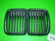 Kühlergrill vorne Mitte BMW 3 (E30) 325 i 1884350