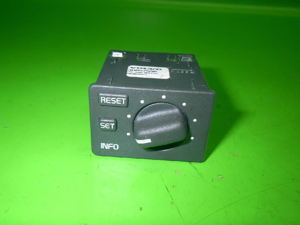 Schalter Tempomat VOLVO V40 Kombi (VW) 1.8 i 30857598 Bild Schalter Tempomat VOLVO V40 Kombi (VW) 1.8 i 30857598