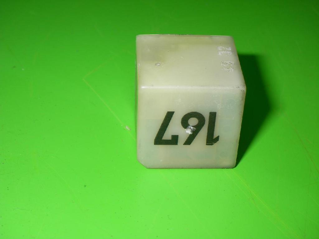 Relais Kraftstoffpumpe SEAT AROSA (6H) 1.0 191906383C Bild Relais Kraftstoffpumpe SEAT AROSA (6H) 1.0 191906383C