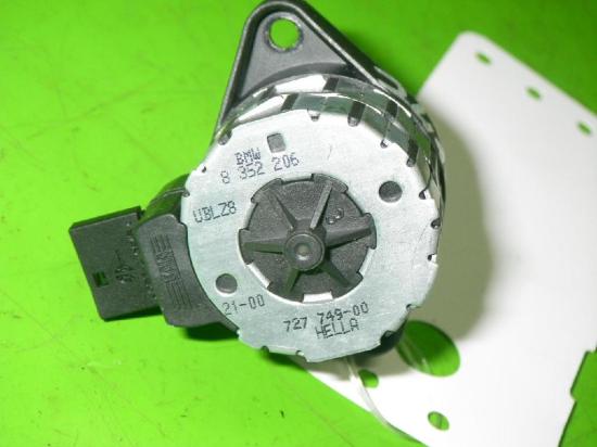 Stellmodul Scheinwerfer-Regulierung rechts BMW 5 Touring (E39) 523 i 210072774900 Bild Stellmodul Scheinwerfer-Regulierung rechts BMW 5 Touring (E39) 523 i 210072774900