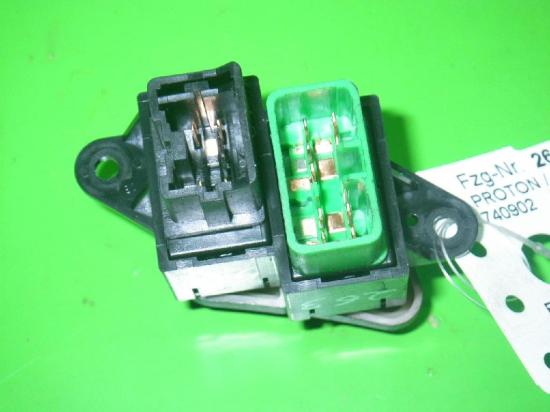 Schalter Warnblinkanlage PROTON PERSONA 300 (C9_M) 315 GLSi Bild Schalter Warnblinkanlage PROTON PERSONA 300 (C9_M) 315 GLSi