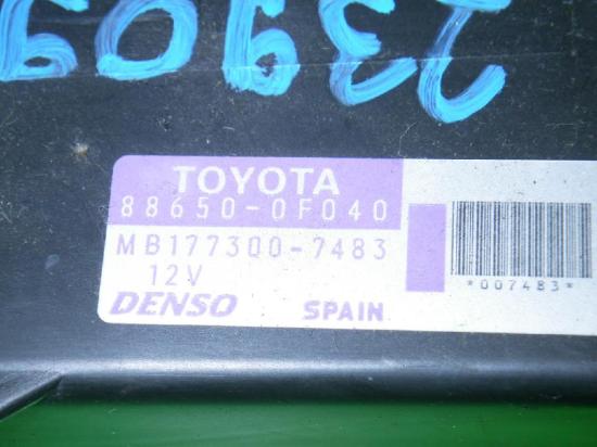 Steuerger?t TOYOTA COROLLA Verso (ZER_, ZZE12_, R1_) 2.0 D-4D 88650-0F040 Bild Steuerger?t TOYOTA COROLLA Verso (ZER_, ZZE12_, R1_) 2.0 D-4D 88650-0F040