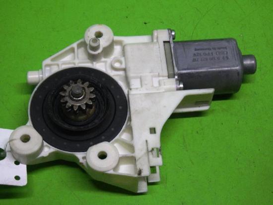 Fensterhebermotor Tür vorne links FORD FOCUS II Stufenheck (DB_) 1.8 TDCi 0130822217 Bild Fensterhebermotor Tür vorne links FORD FOCUS II Stufenheck (DB_) 1.8 TDCi 0130822217