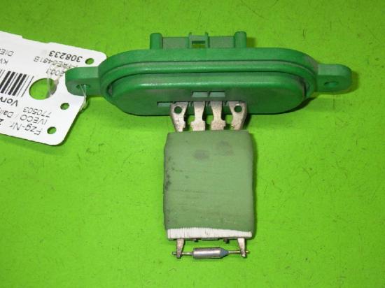 Vorwiderstand Heizgebläse IVECO DAILY III Pritsche/Fahrgestell 35 C 12 , 35 S 12 (AEKA14A1, AEKA14AA, AEKA64A1,... 500326616 Bild Vorwiderstand Heizgebläse IVECO DAILY III Pritsche/Fahrgestell 35 C 12 , 35 S 12 (AEKA14A1, AEKA14AA, AEKA64A1,... 500326616