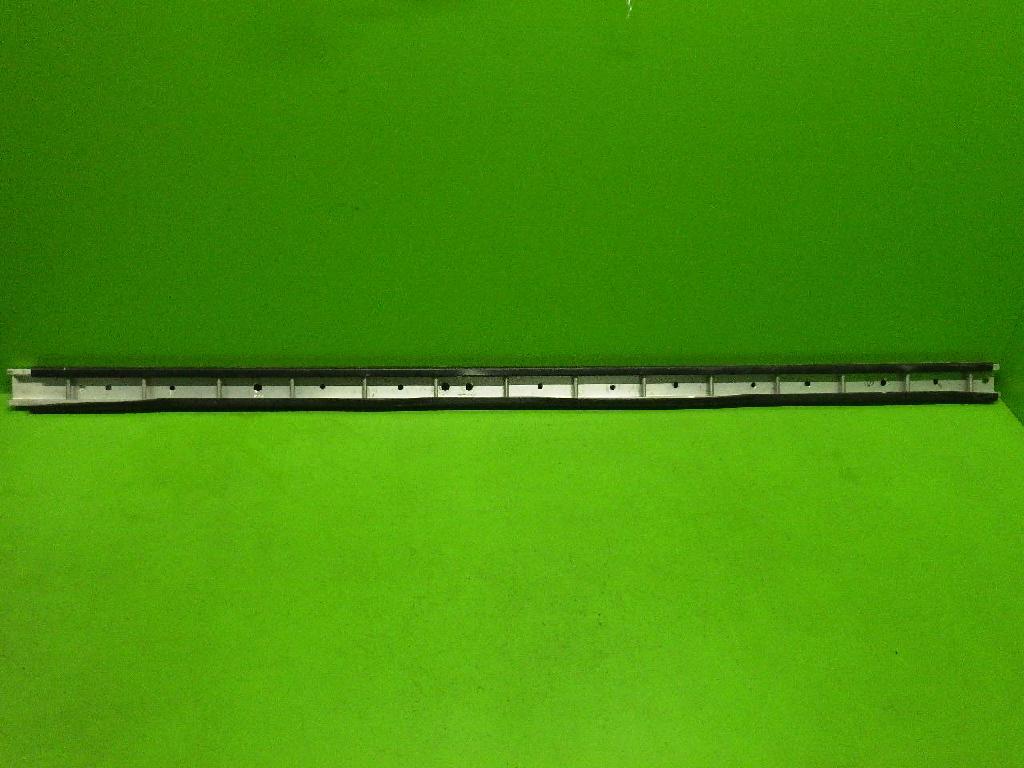 Rollenführung Schiebetür rechts mitte IVECO DAILY III Pritsche/Fahrgestell 35 C 12 , 35 S 12 (AEKA14A1, AEKA14AA, AEKA64A1,... 500329742 Bild Rollenführung Schiebetür rechts mitte IVECO DAILY III Pritsche/Fahrgestell 35 C 12 , 35 S 12 (AEKA14A1, AEKA14AA, AEKA64A1,... 500329742