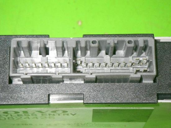Steuerger?t Zentralverriegelung VOLVO V40 Kombi (VW) 1.8 i 30824425 Bild Steuerger?t Zentralverriegelung VOLVO V40 Kombi (VW) 1.8 i 30824425